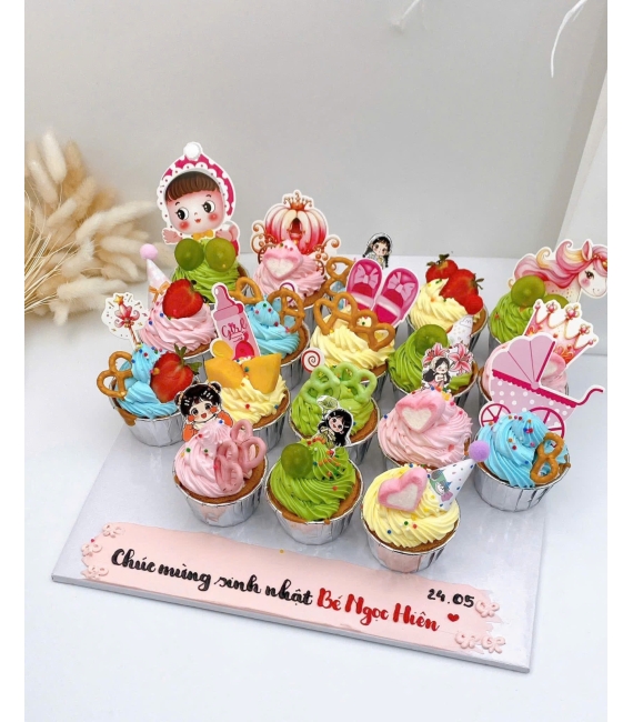 Mẫu bánh su kem mừng sinh nhật con gái 