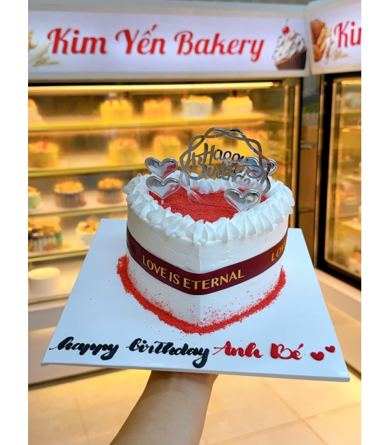 Bánh kem trái tim tone đỏ tặng người thương 