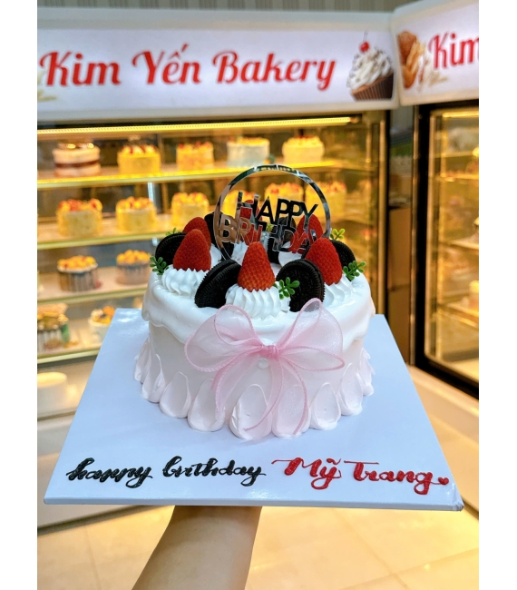 Bánh kem trái cây tone hồng hot năm nay 