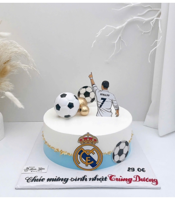 Bánh kem tặng cho nam yêu thích bóng đá hot 