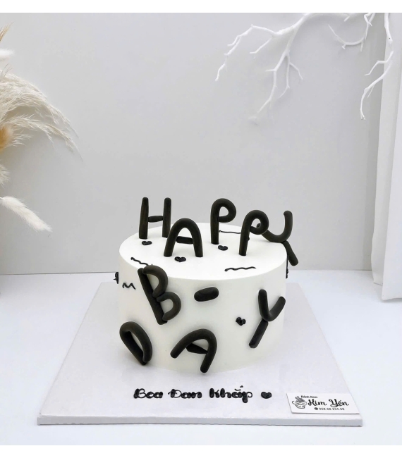 Bánh kem tone trắng kết hợp đen tặng bạn thân 